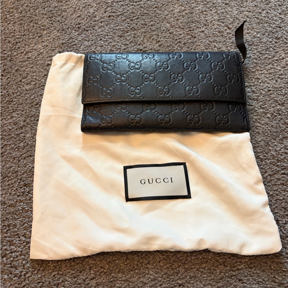 Gucci Logo Black Leather Wallet